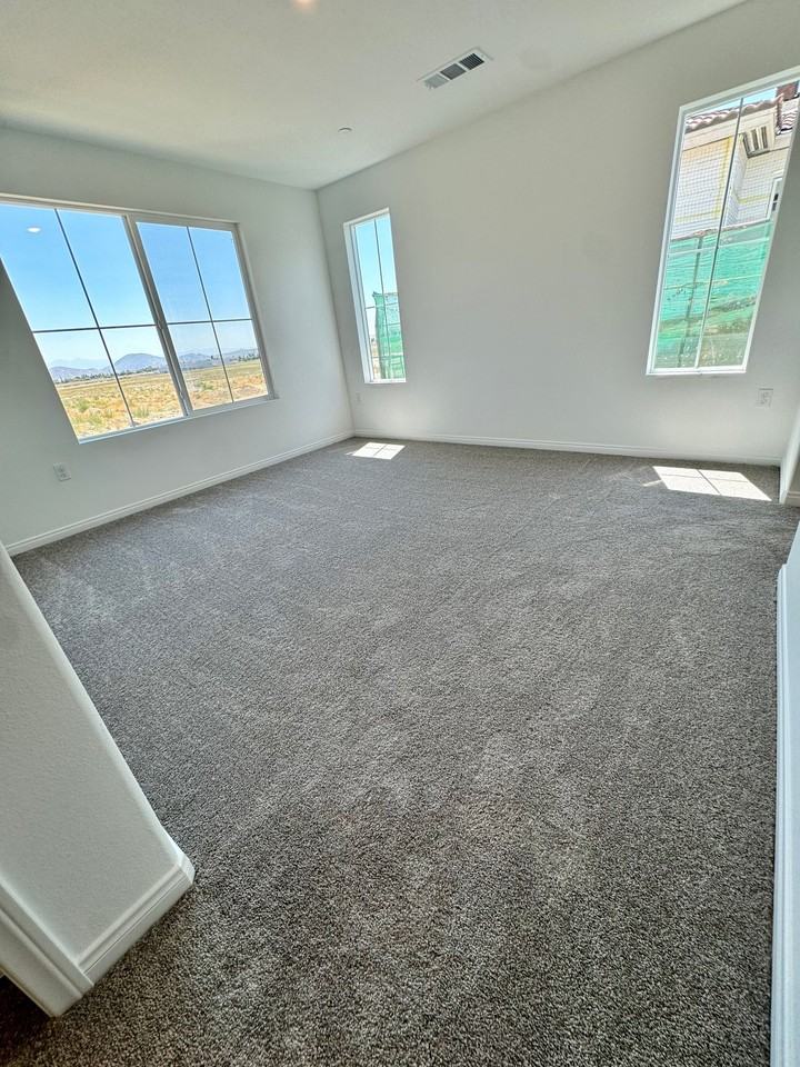 1313 Yeager Ave - Photo 3 of 11