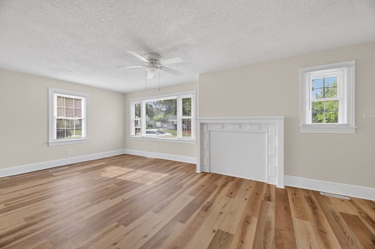 2813 Jackson Dr - Photo 4 of 32