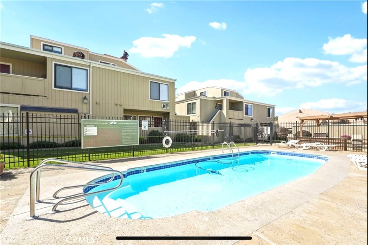 820 Casanova Ave - Photo 3 of 16