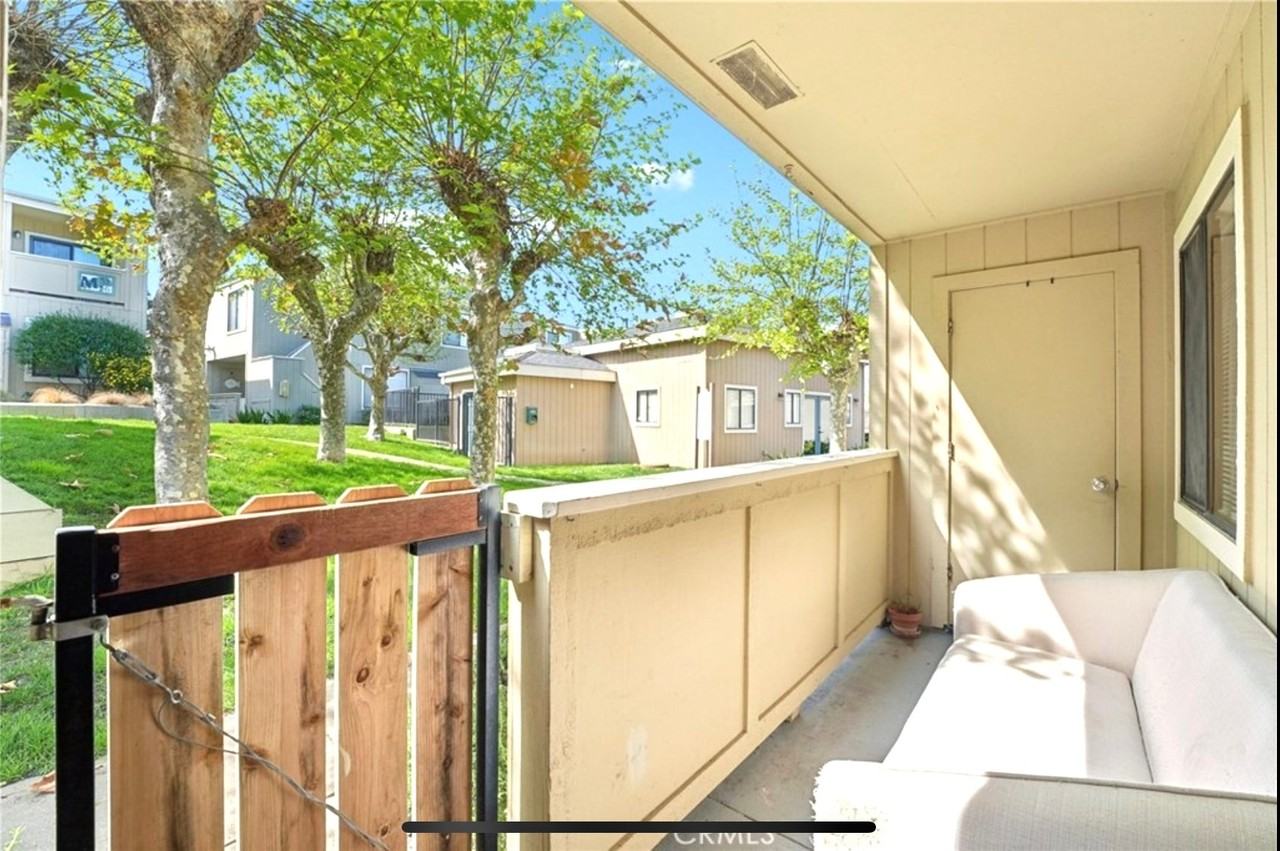 820 Casanova Ave - Photo 5 of 16