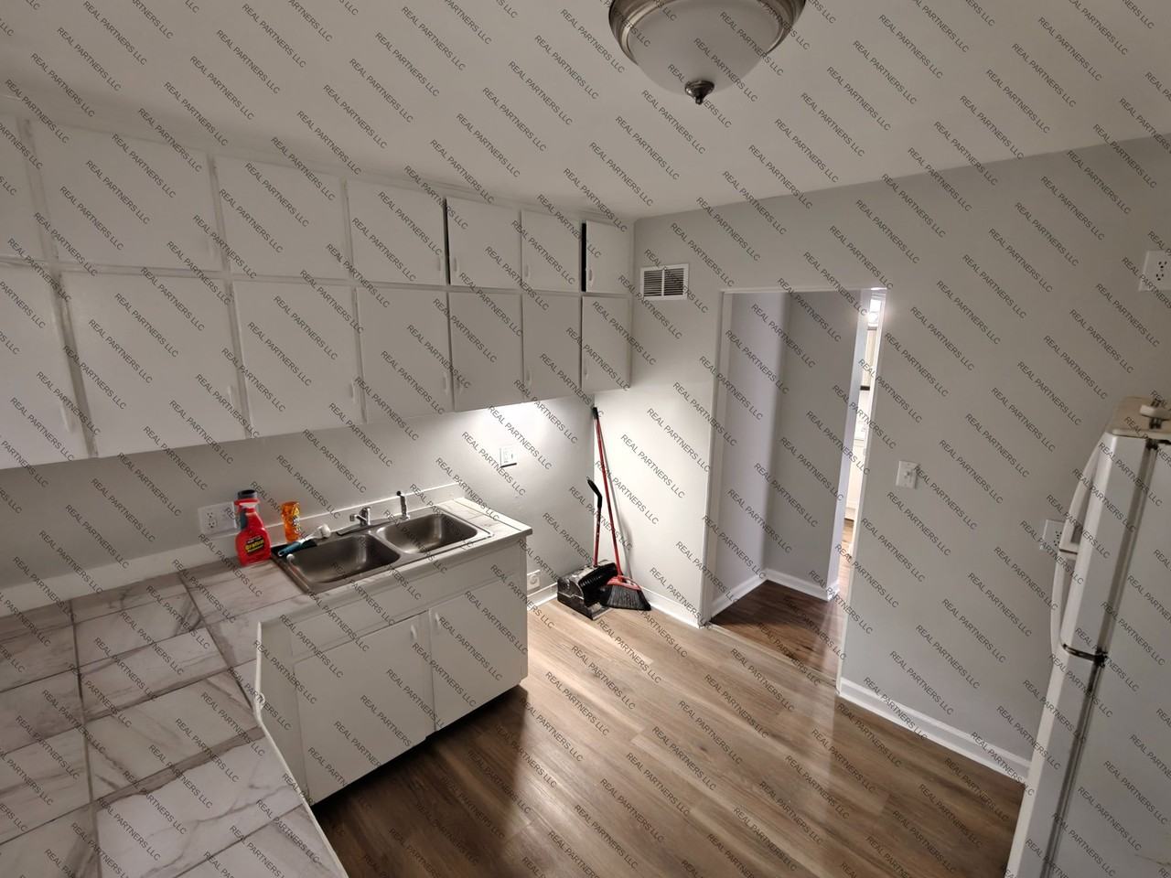 417 W 14th St #1 - Photo 5 of 6