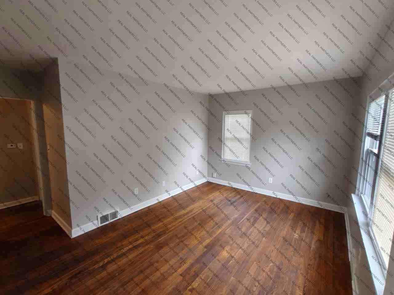 417 W 14th St #4 - Photo 2 of 6