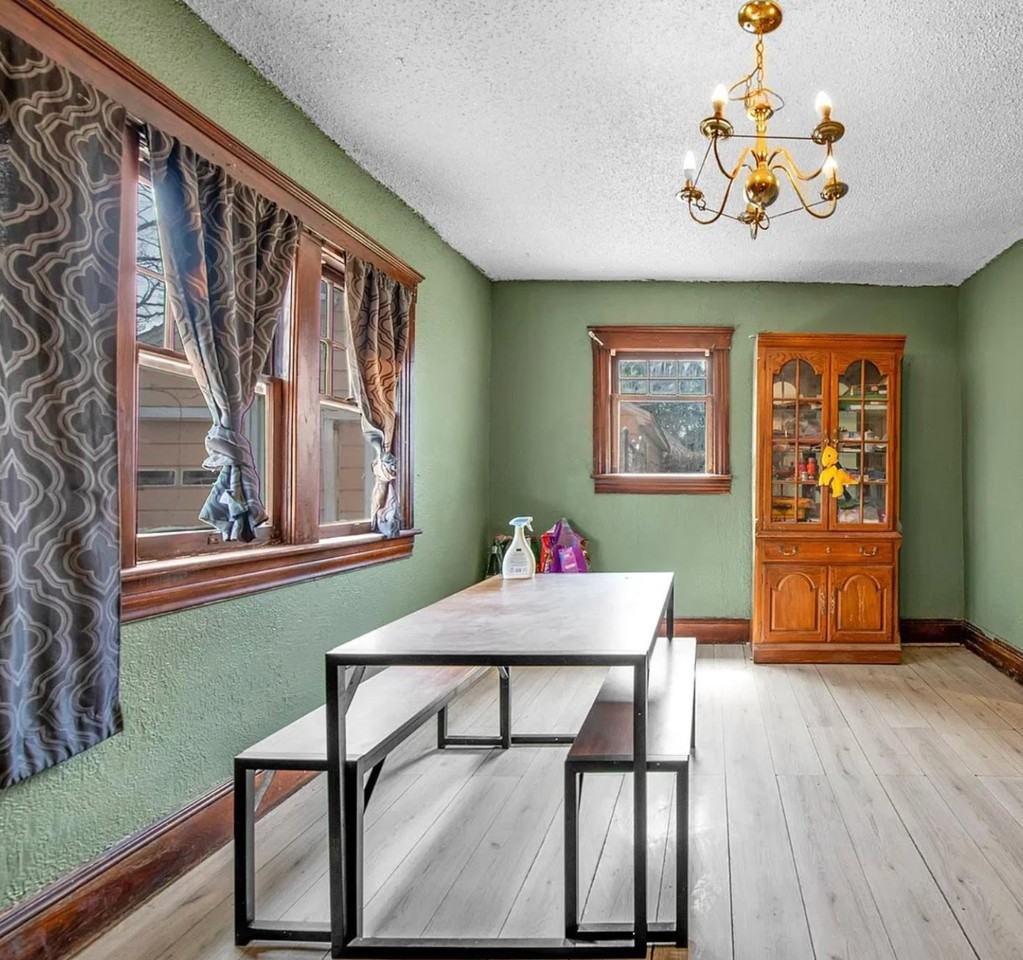 507 Griswold St - Photo 2 of 4