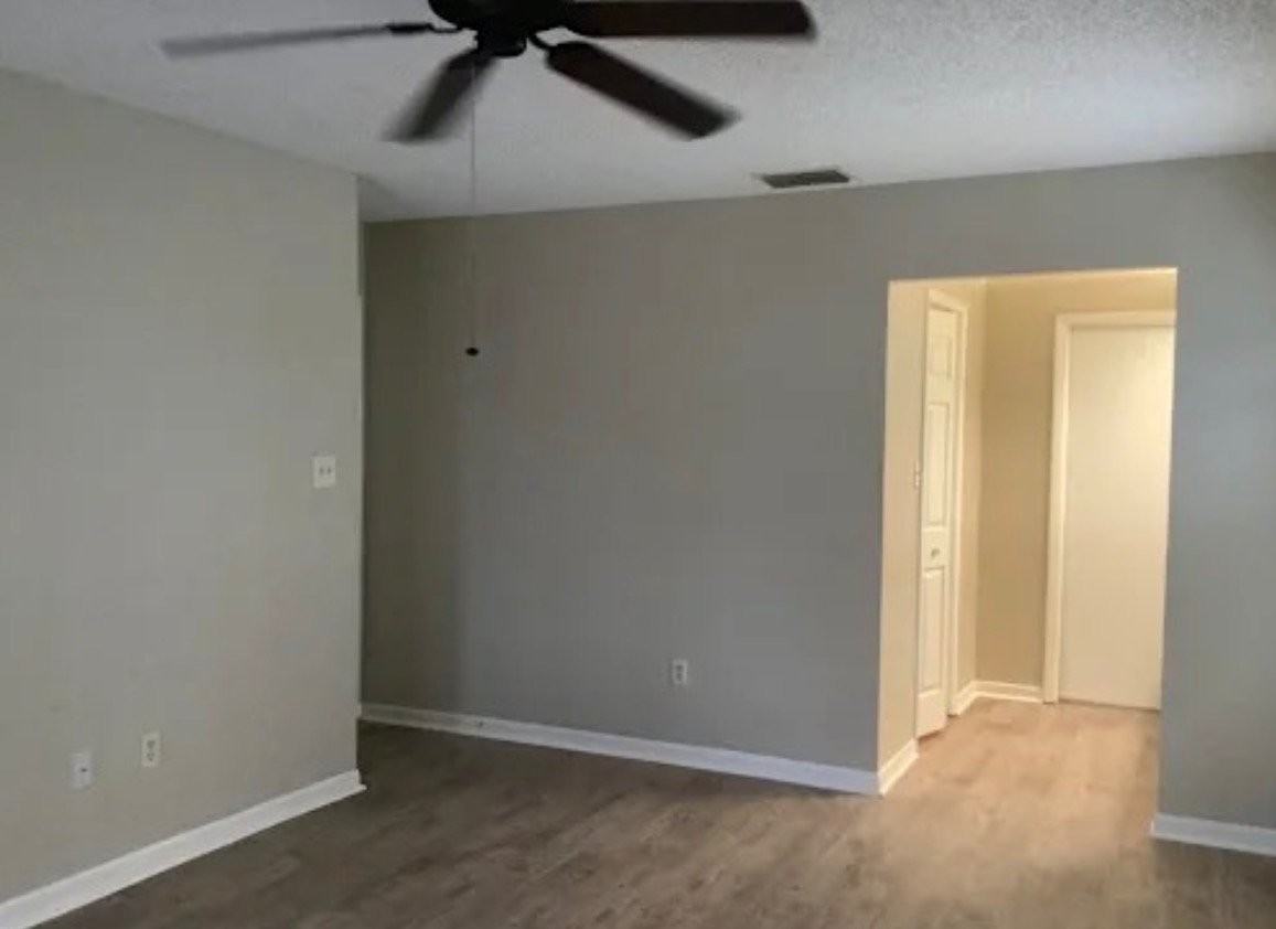 1228 Lornewood Dr - Photo 2 of 9