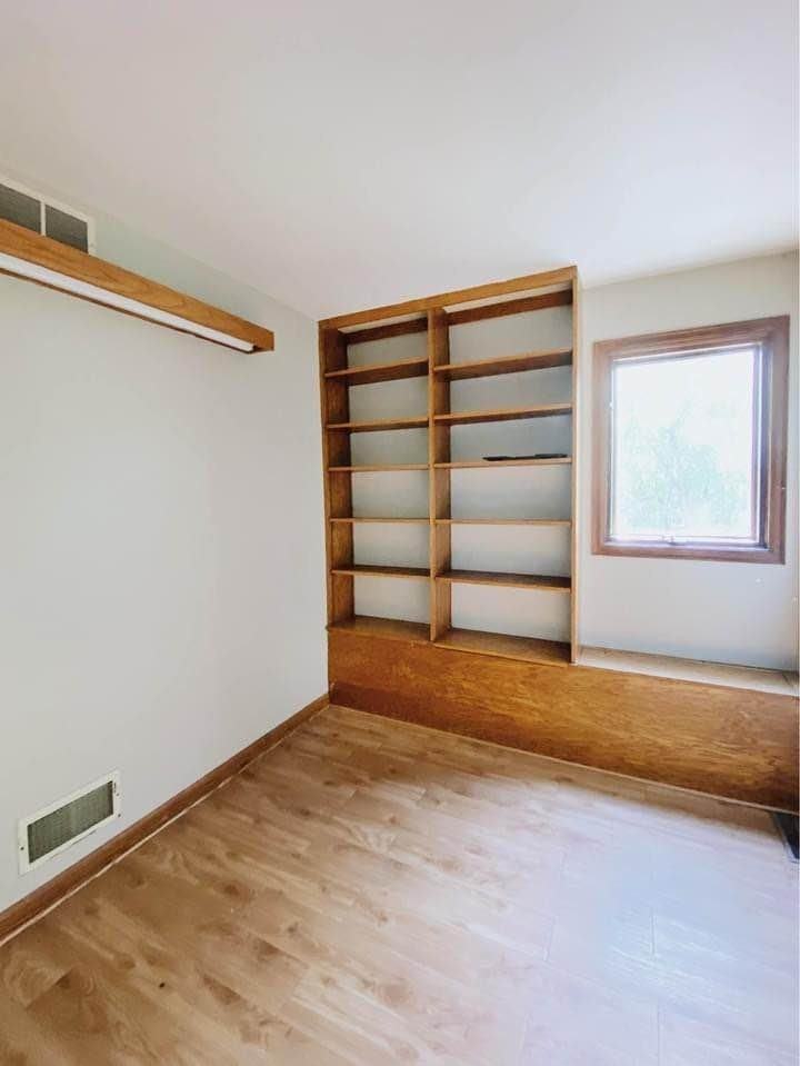 2417 Como Ave Se - Photo 5 of 9