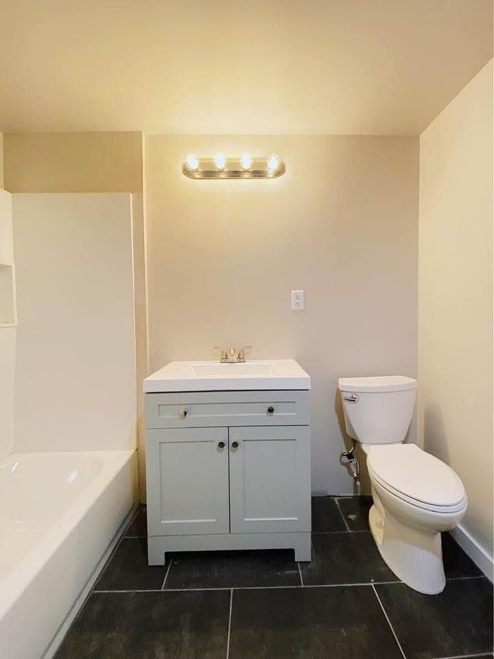 2417 Como Ave Se - Photo 6 of 9