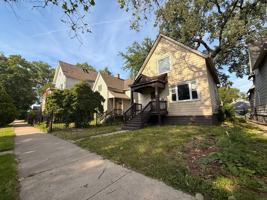 featured image of 8849 S Wallace St