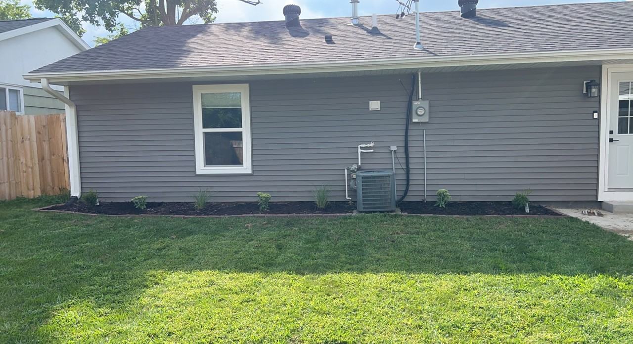 4424 Benton St Ne - Photo 6 of 17