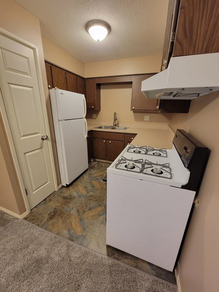 7100 Van Dorn St #111 - Photo 4 of 7