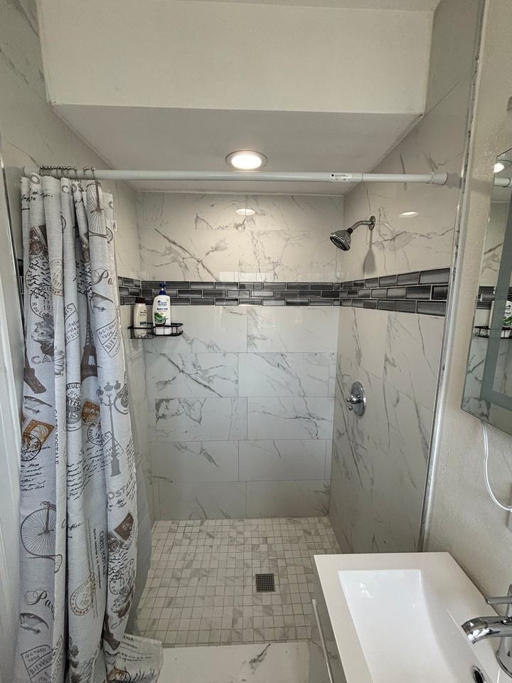 1215 S Keene Rd - Photo 3 of 10