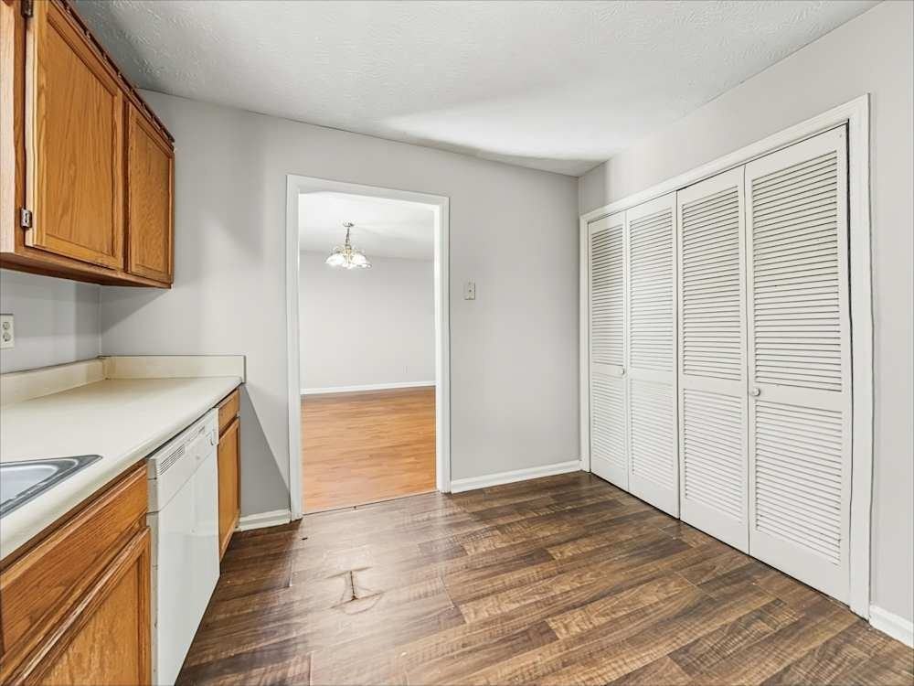 3302 Glynn Mill Dr - Photo 5 of 11