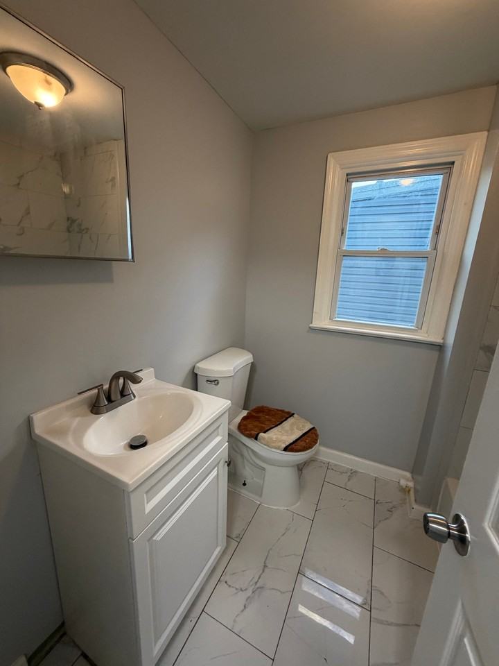 594 Christopher St #2 - Photo 5 of 5