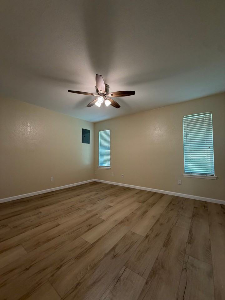 4209 Willowisp Dr #4209 - Photo 6 of 12