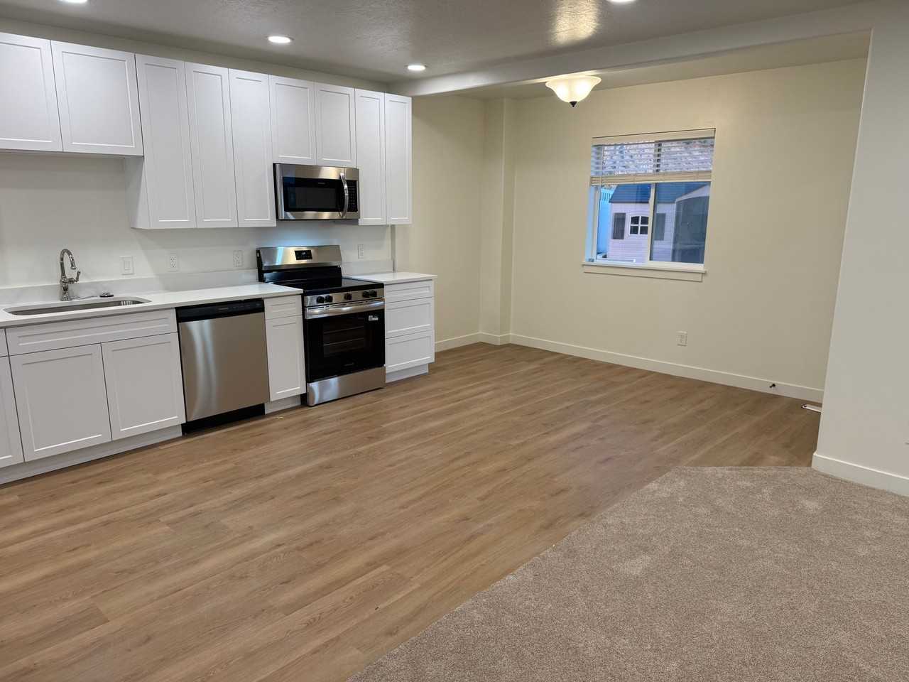 207 W Limber Pine Dr - Photo 3 of 9