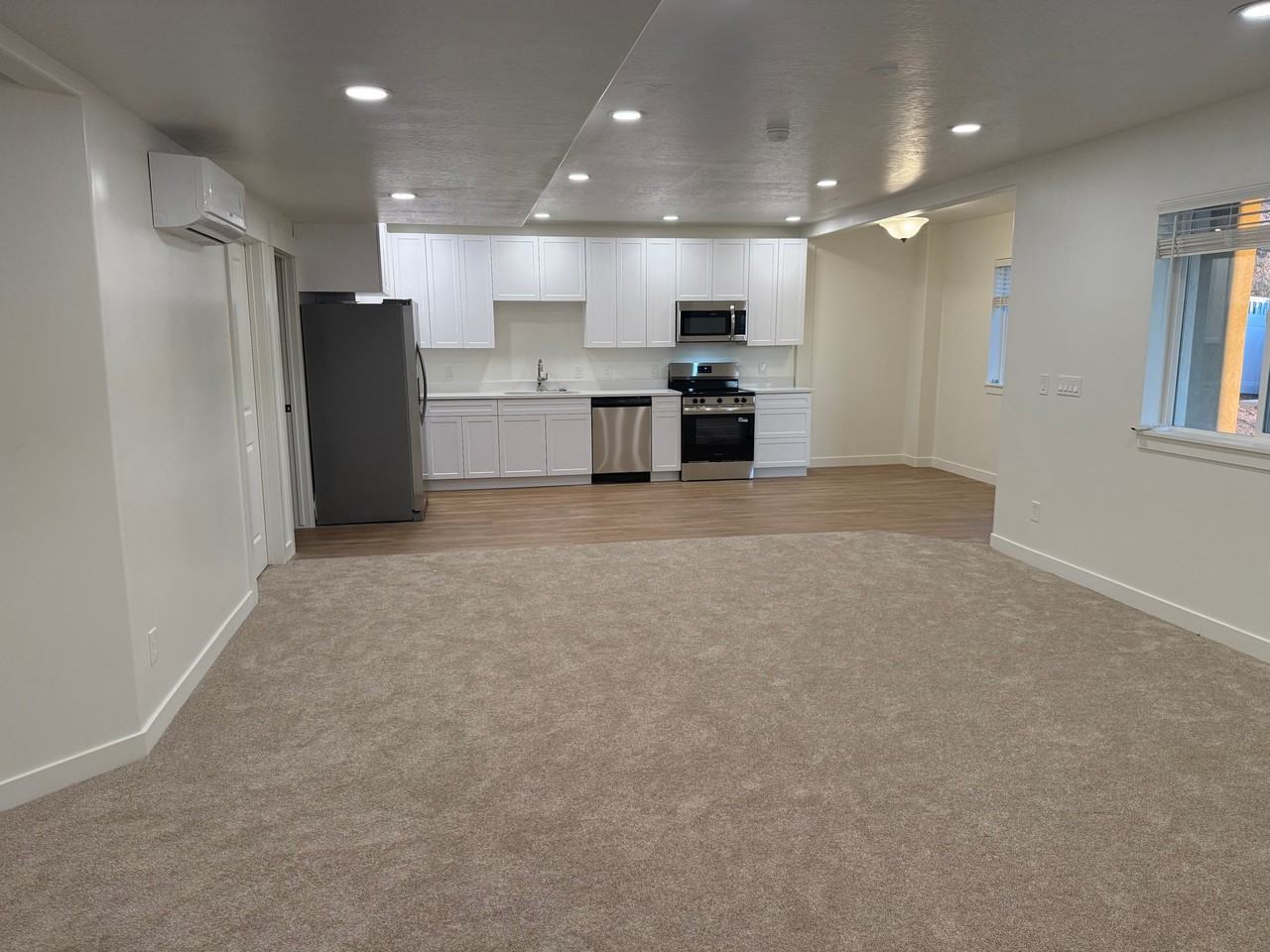 207 W Limber Pine Dr - Photo 4 of 9