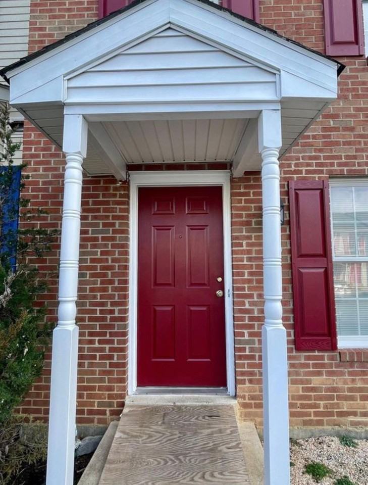 116 Commerce Dr - Photo 2 of 31