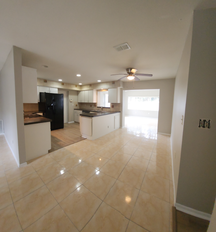 603 Powell St - Photo 2 of 20