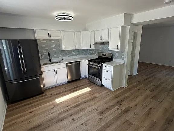 414 N Meldrum St #A - Photo 2 of 19