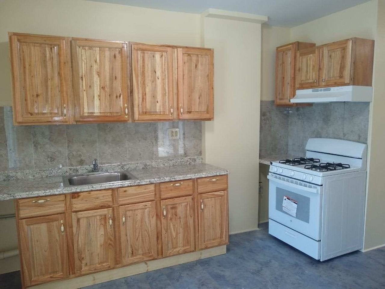 44 Lincoln Ave #2 - Photo 5 of 12