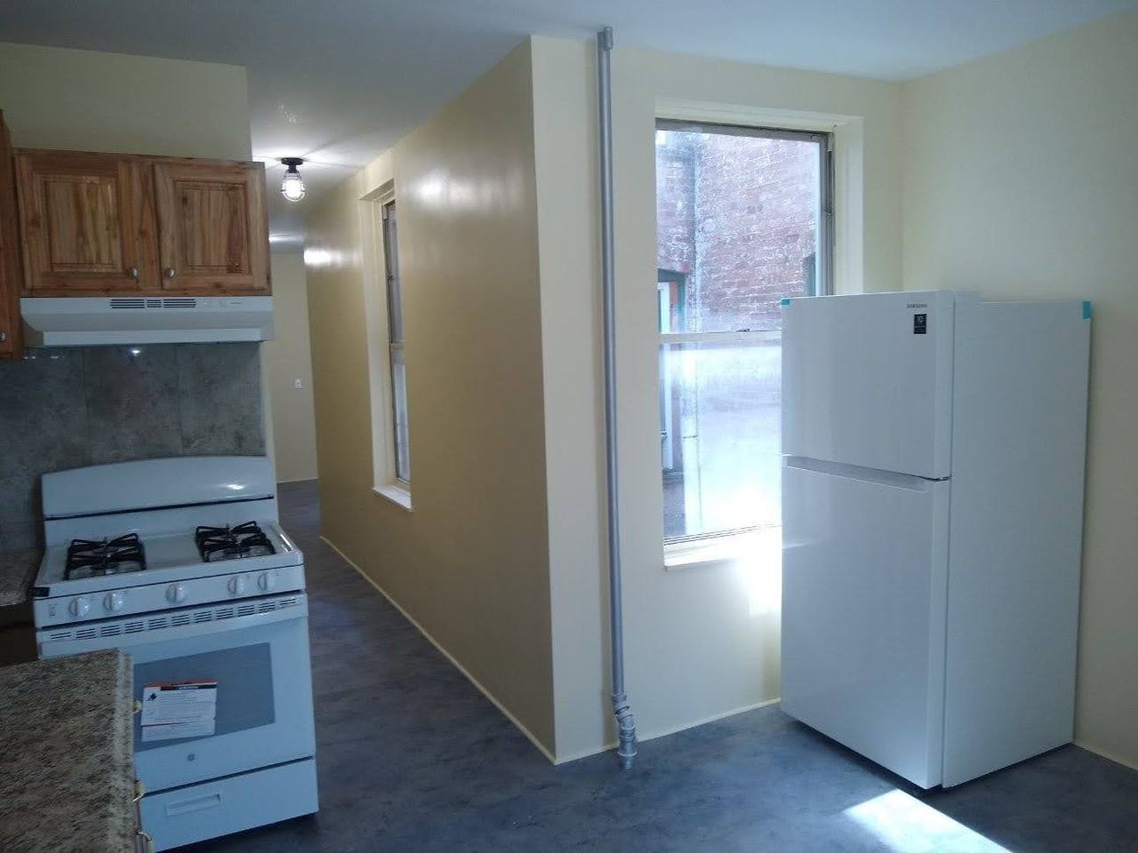 44 Lincoln Ave #2 - Photo 6 of 12