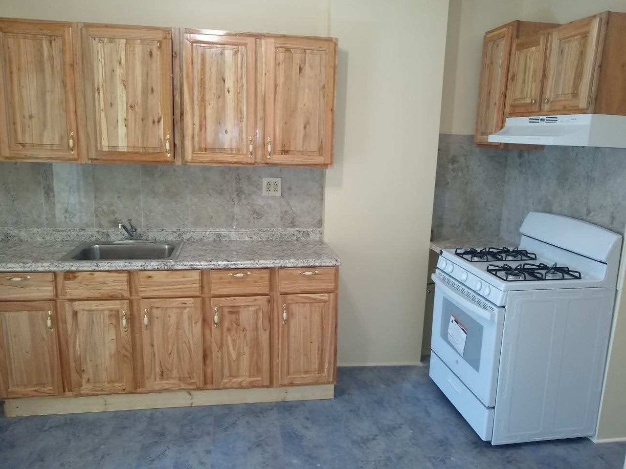 44 Lincoln Ave #2 - Photo 7 of 12