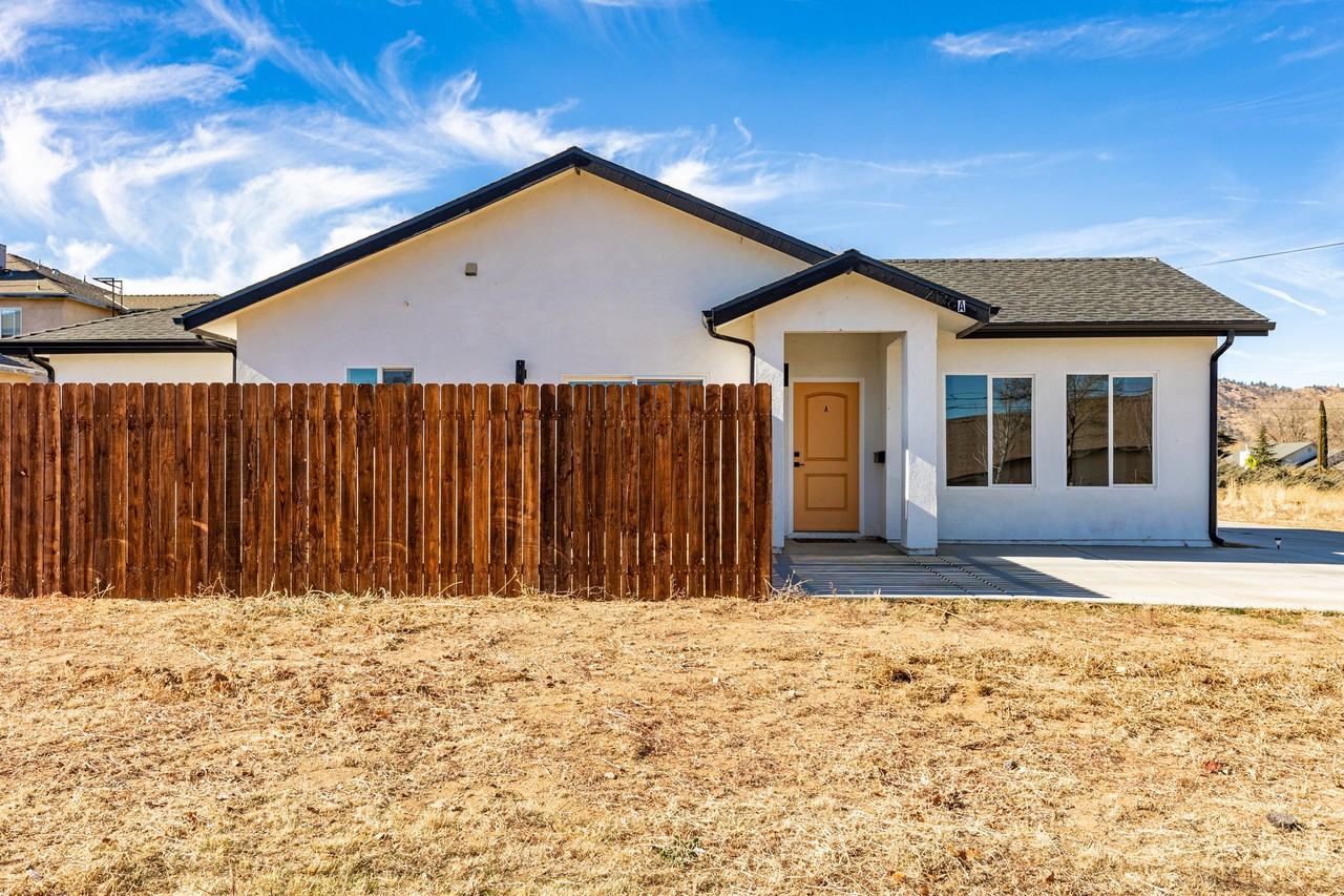 21261 Golden Hills Blvd #B - Photo 2 of 13