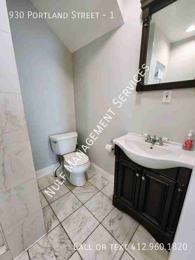 930 Portland St #1 - Photo 7 of 9