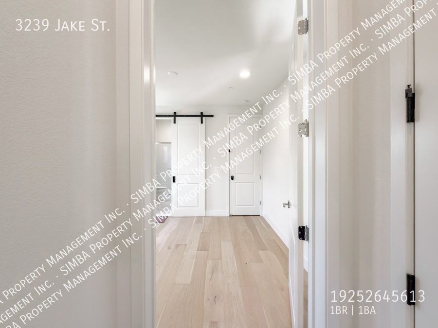 3239 Jake St - Photo 4 of 16