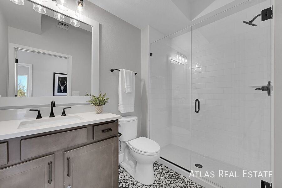 872 Thurston Hts - Photo 7 of 17
