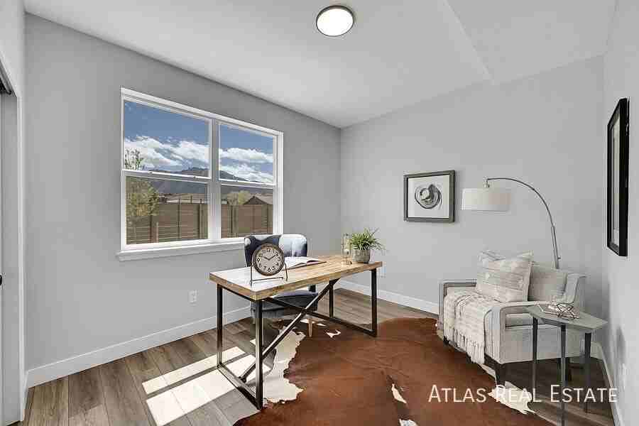 872 Thurston Hts - Photo 6 of 19