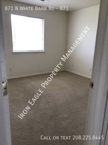 871 N White Barn Rd #871 - Photo 4 of 10