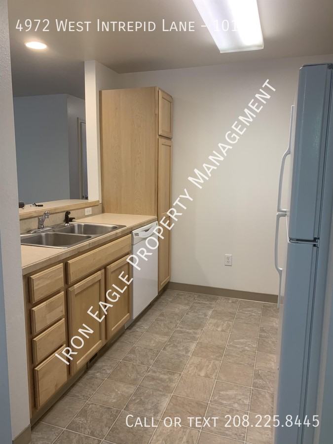 4972 W Intrepid Ln - Photo 3 of 8