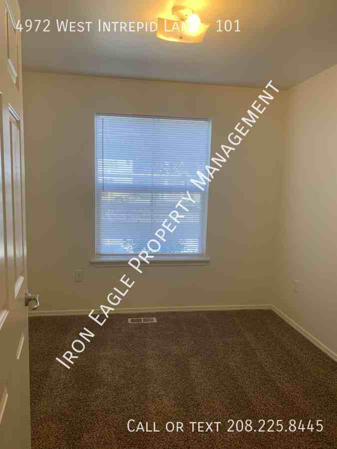 4972 W Intrepid Ln - Photo 4 of 8