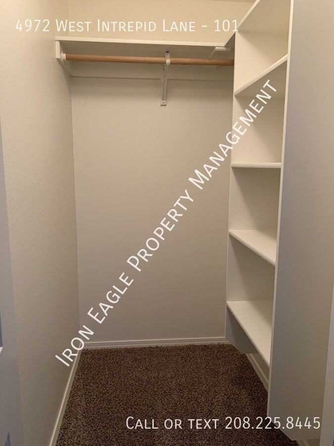 4972 W Intrepid Ln - Photo 6 of 8