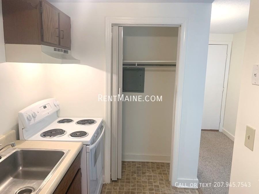 29 Chamberlain St #3 - Photo 5 of 12