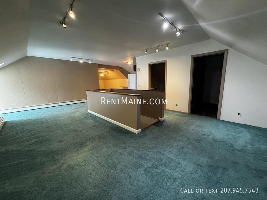 28 Lawrence Ave #6 - Photo 6 of 11