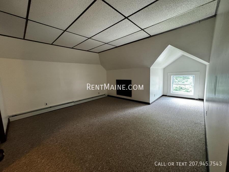 28 Lawrence Ave #6 - Photo 7 of 11