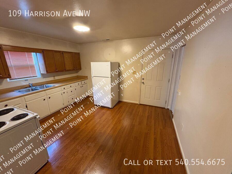 109 Harrison Ave Nw - Photo 3 of 9