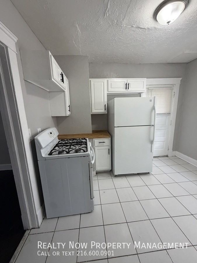 3348 W 100th St #1 - Photo 3 of 19