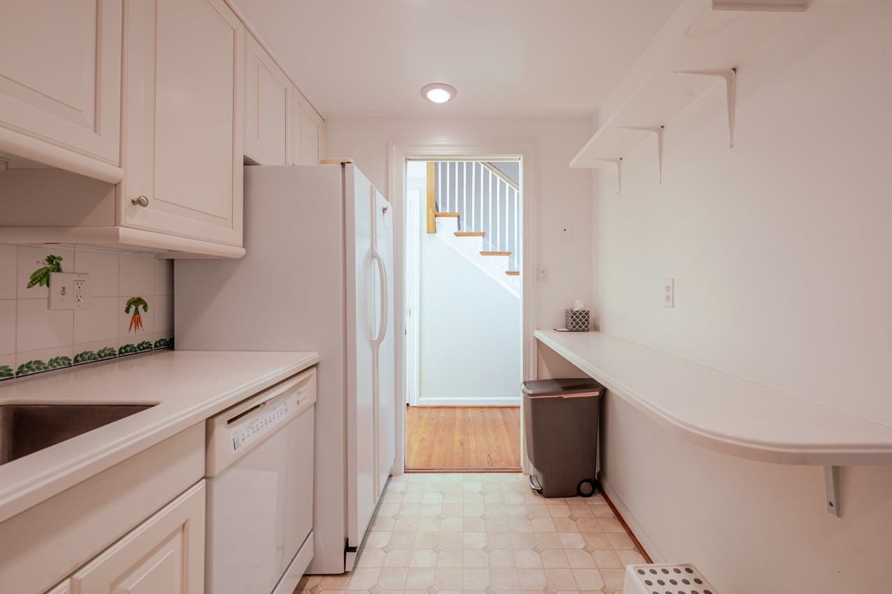 704 6th St Sw - Photo 6 of 29