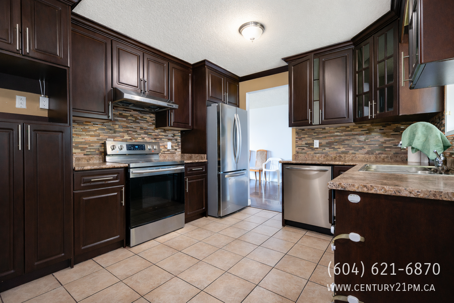 2114 Bakerview St - Photo 5 of 26
