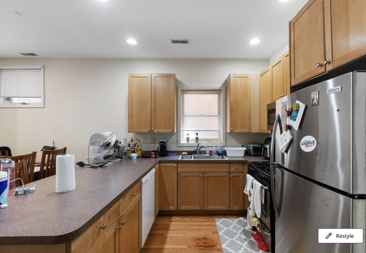 2338 N Greenview Ave #1 - Photo 3 of 8