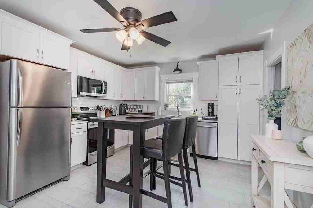 37 Rockland St #1 - Photo 2 of 15
