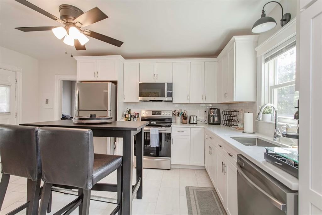 37 Rockland St #1 - Photo 3 of 15