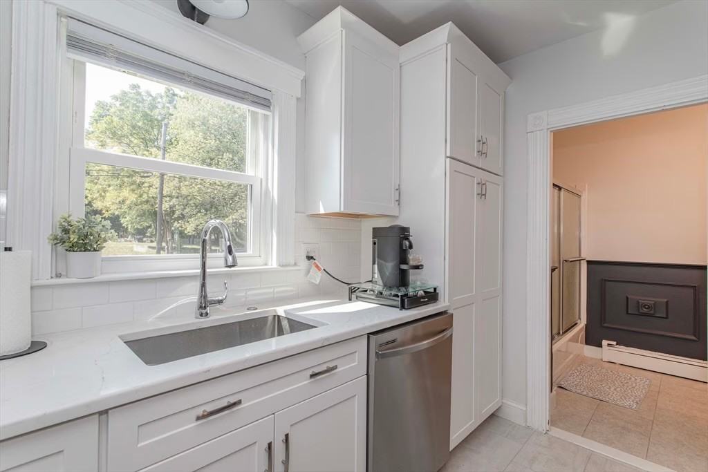 37 Rockland St #1 - Photo 4 of 15