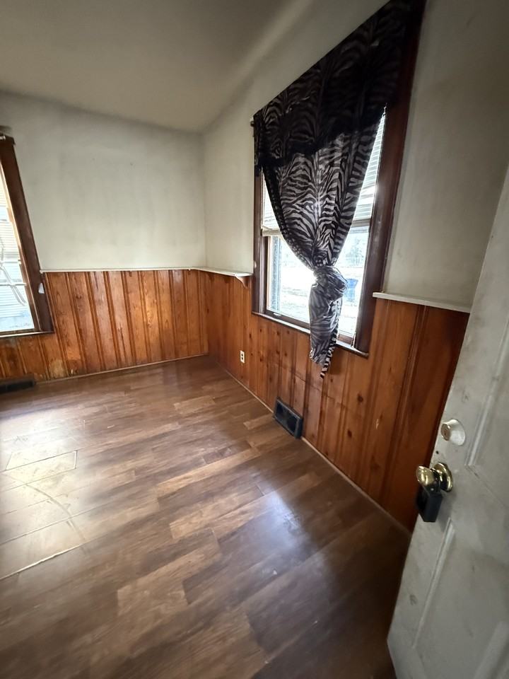 803 E Whitmer St #NA - Photo 4 of 20