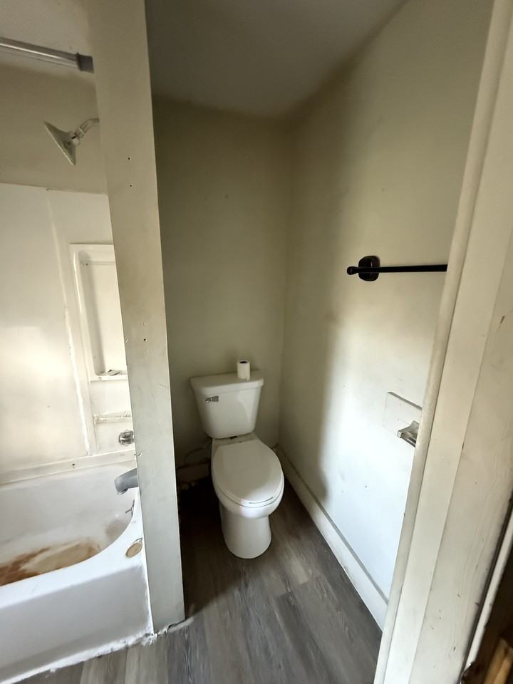 803 E Whitmer St #NA - Photo 5 of 20