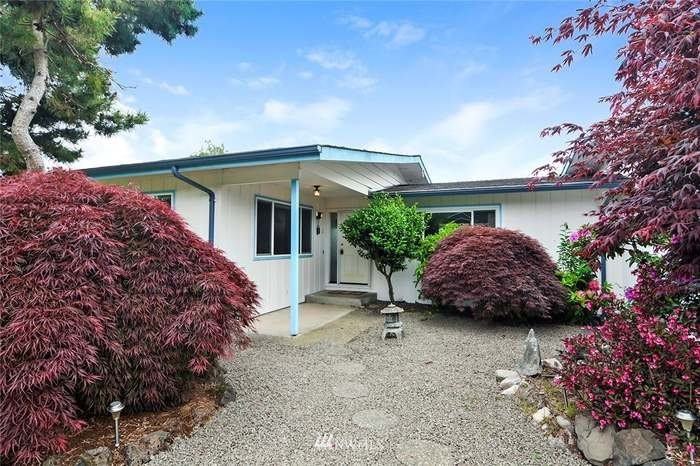 1663 Nw Gillespie Way #NA - Photo 2 of 19