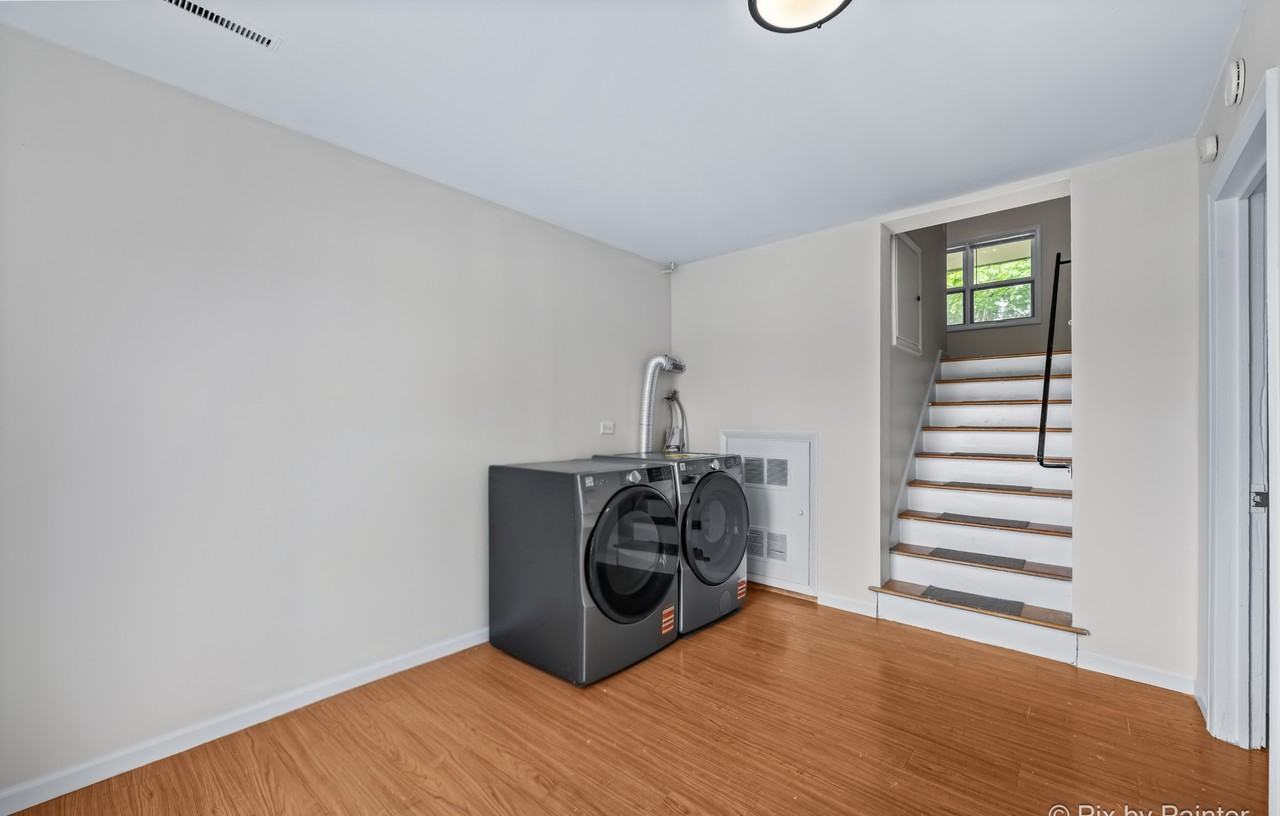 327 E Lake St #327 - Photo 5 of 10