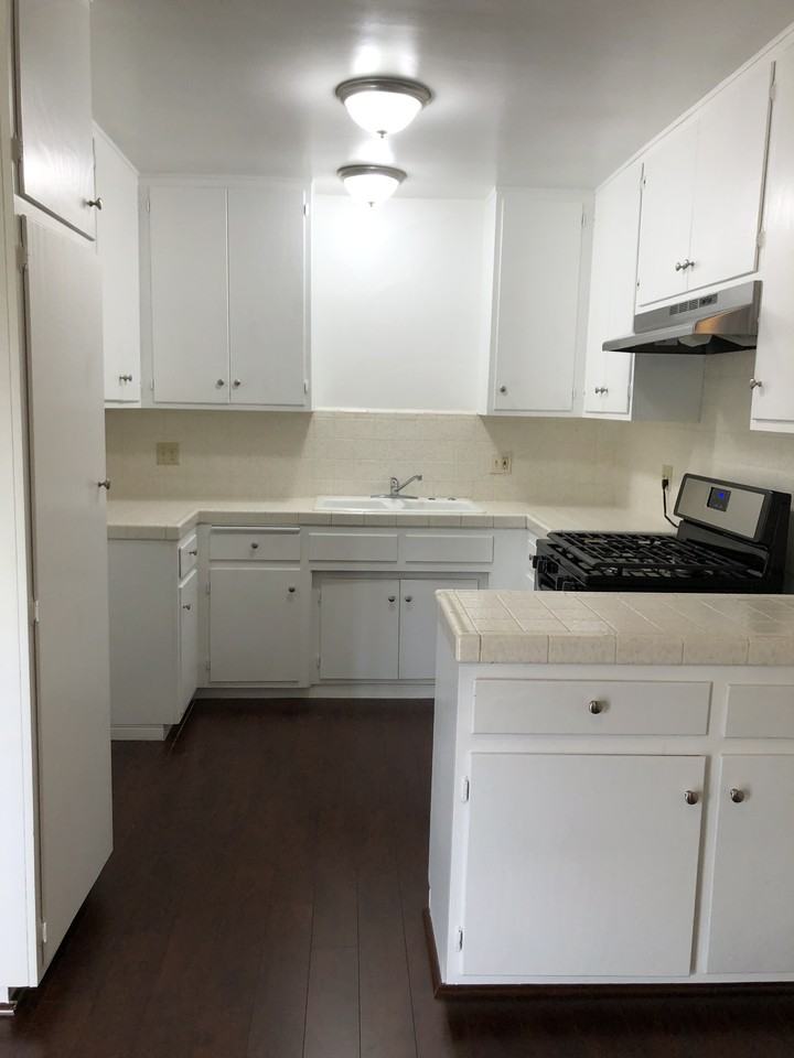 936 W Huntington Dr #H - Photo 3 of 15